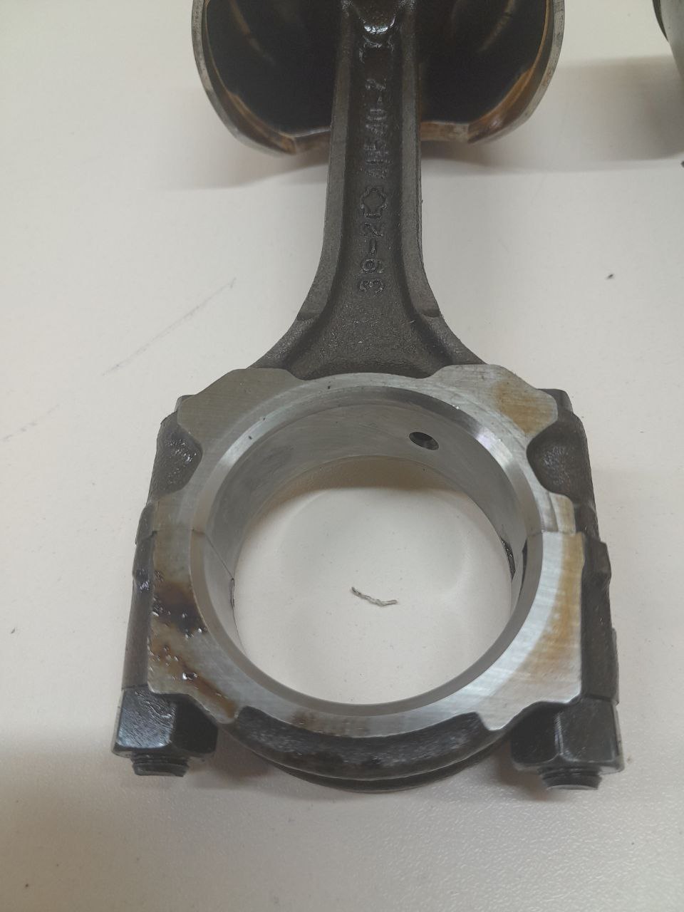 Поршень с шатуном Nissan Almera Classic (B10) 2006-2013 Поршень с шатуном Nissan Almera Classic (B10) 2006-2013