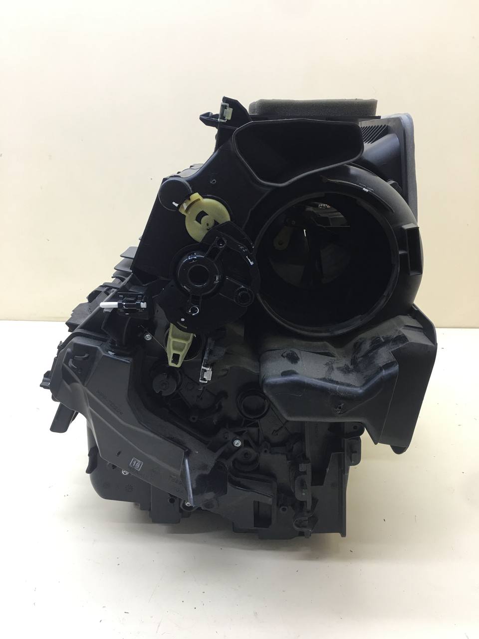 Корпус отопителя Lada X-RAY 2016> Корпус отопителя Lada X-RAY 2016>