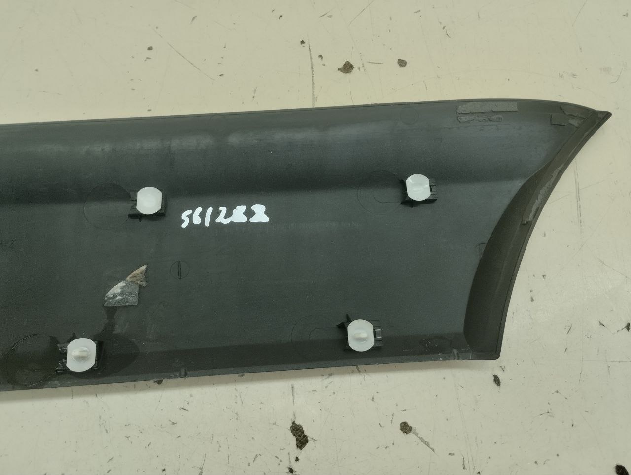 Молдинг задней правой двери Chevrolet Niva 2002-2009