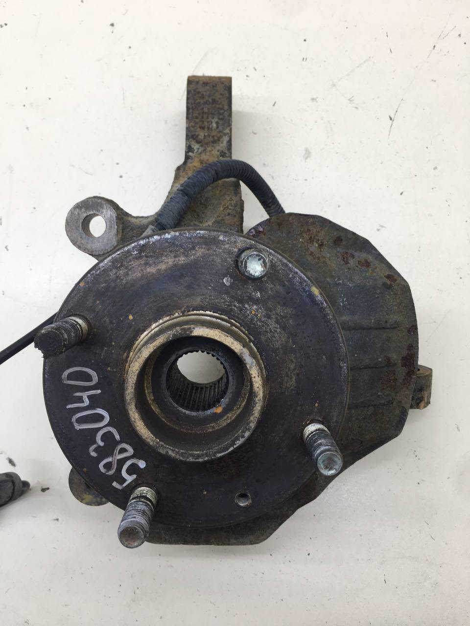 Кулак поворотный передний левый Chevrolet Lacetti (J200) 2003-2013