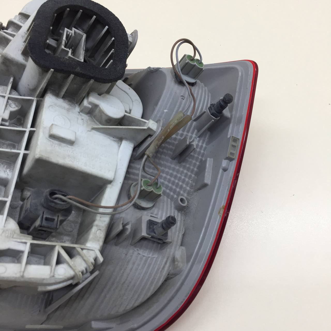 Фонарь задний левый Skoda Rapid 2012-2020