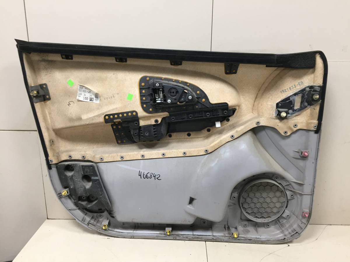 Обшивка двери передней правой Kia Ceed (ED) 2007-2012