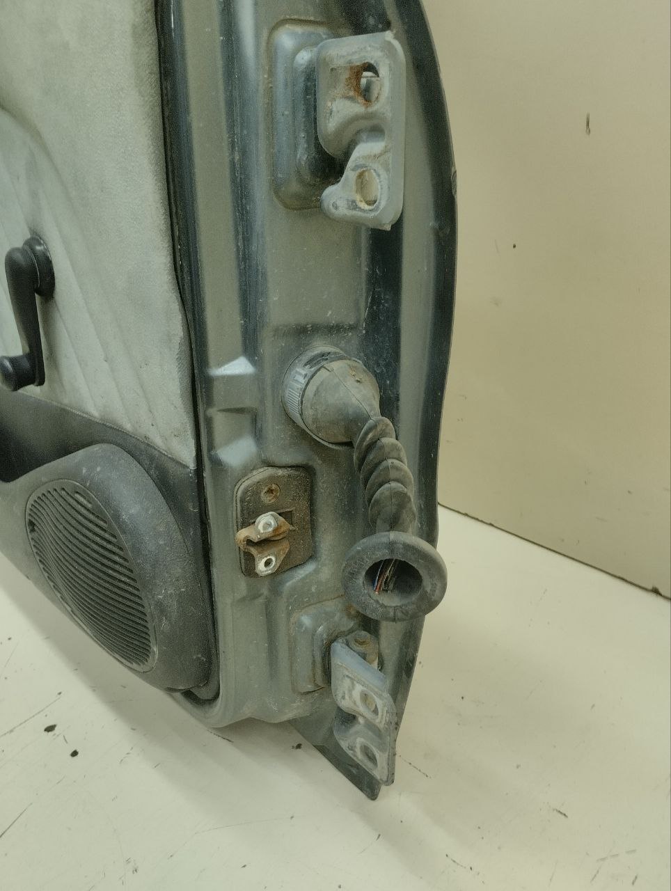 Дверь передняя левая Fiat Albea 2002-2012