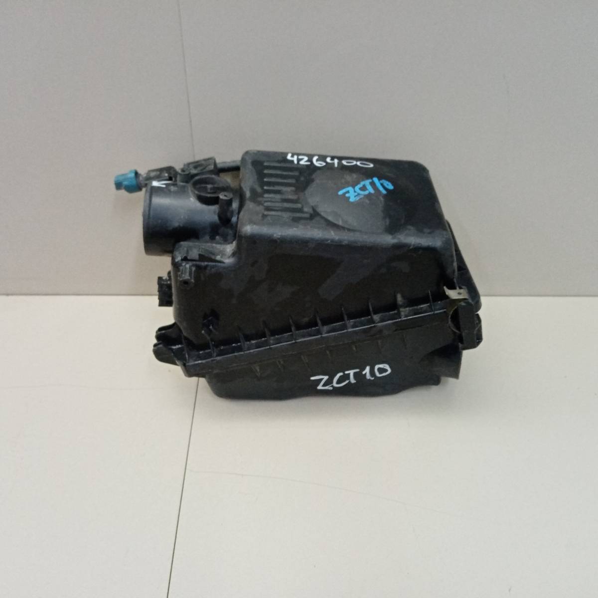 Корпус воздушного фильтра Toyota Caldina (T240) 2002-2007