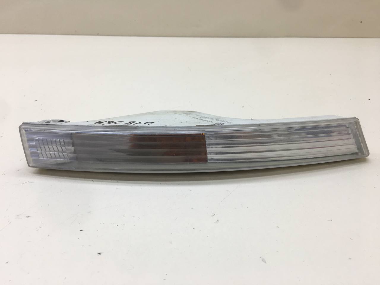 Указатель поворота в бампер правый Volkswagen Passat B6 2005-2010
