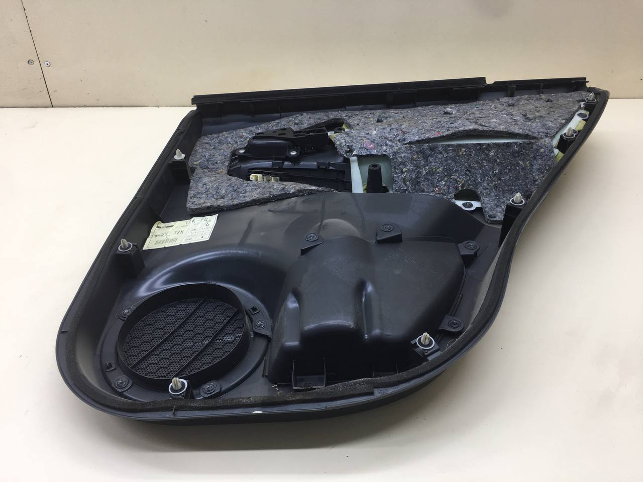 Обшивка двери задней левой Toyota Rav 4 (A30) 2006-2013