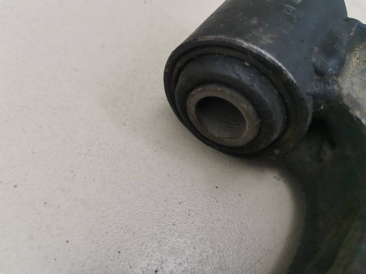 Рычаг передний правый Nissan Almera (N15) 1995-2000 Рычаг передний правый Nissan Almera (N15) 1995-2000