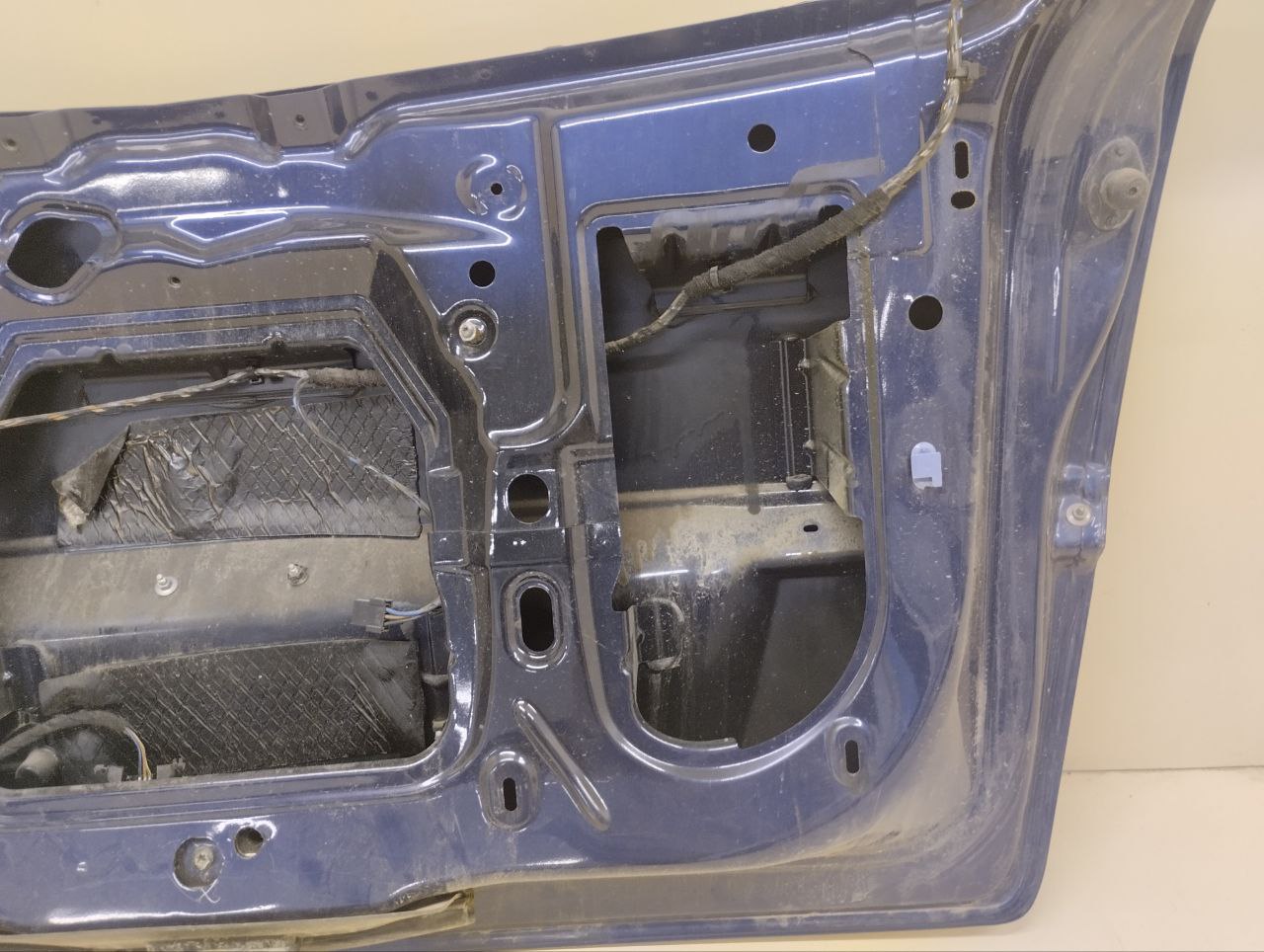 Дверь багажника Opel Zafira (B) 2005-2012