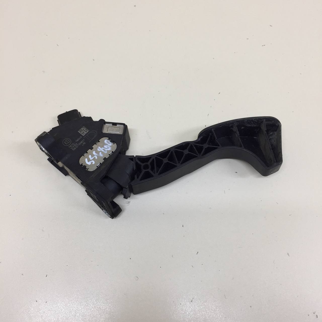 Педаль газа Lexus NX 200 (Z10) 2014-2021 Педаль газа Lexus NX 200 (Z10) 2014-2021