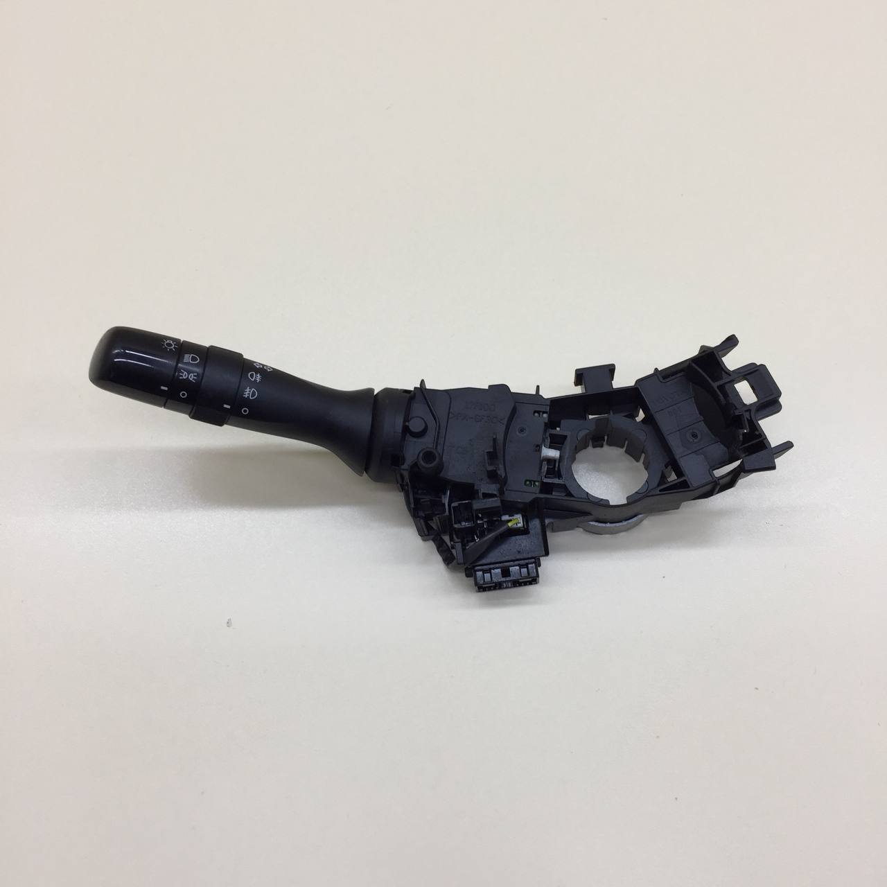 Переключатель поворотов подрулевой Toyota Rav 4 (A30) 2006-2013