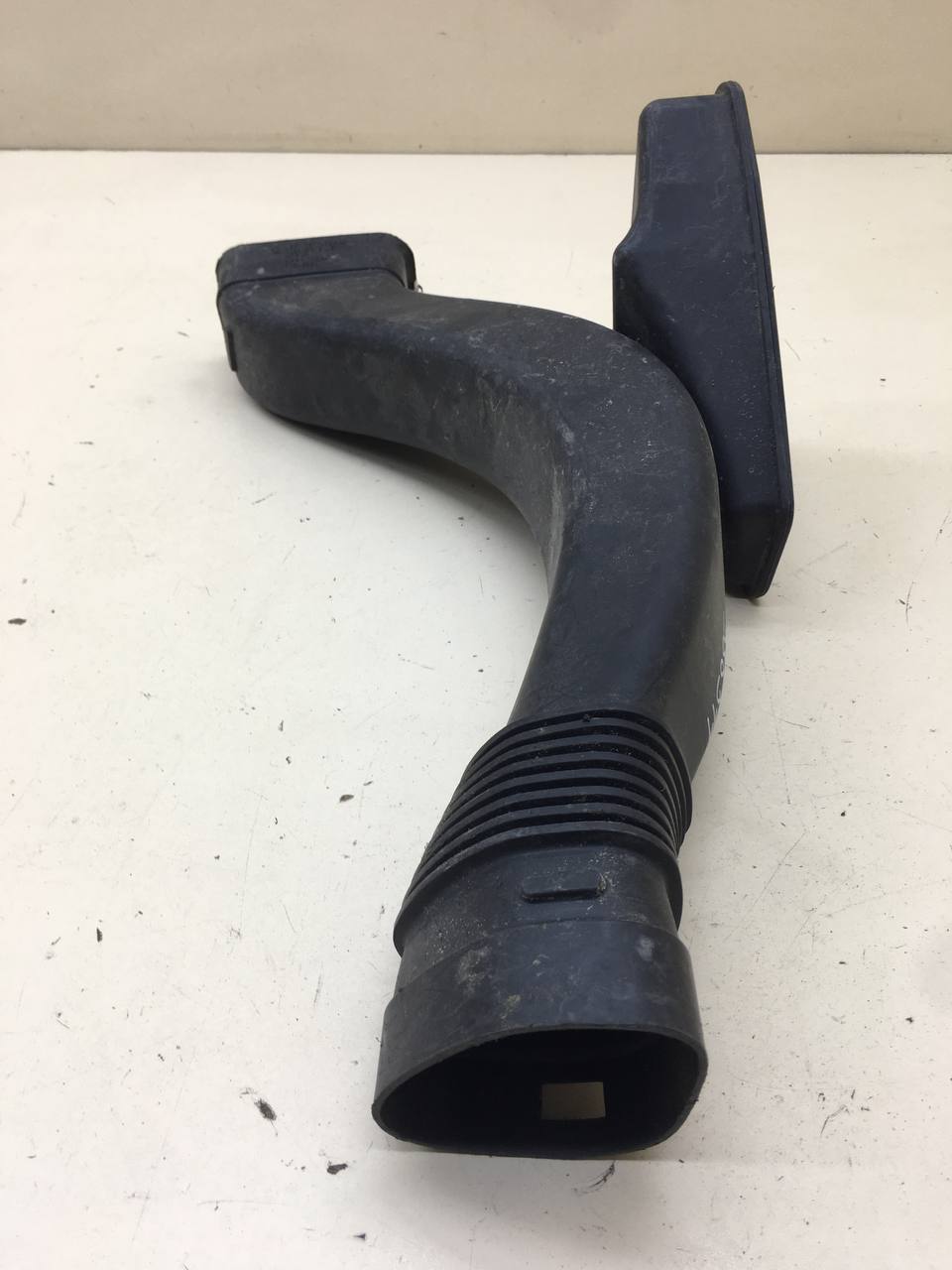 Воздуховод BMW 7-Series F01,F02  2008-2015