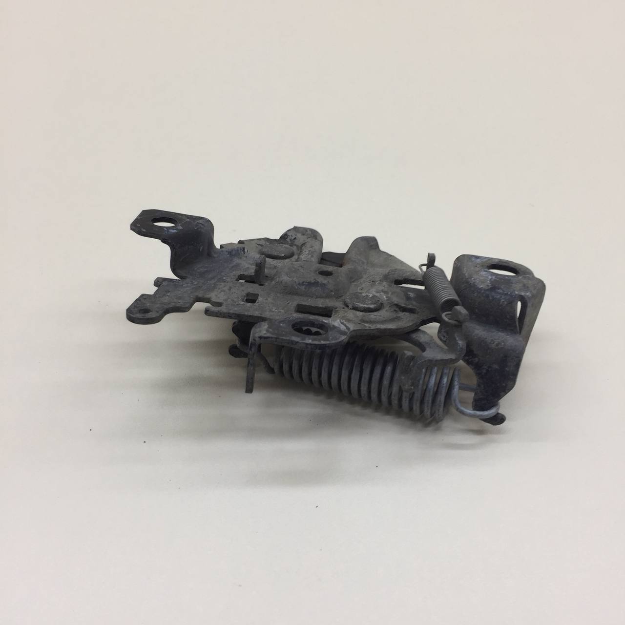 Замок капота Toyota Rav 4 (A30) 2006-2013