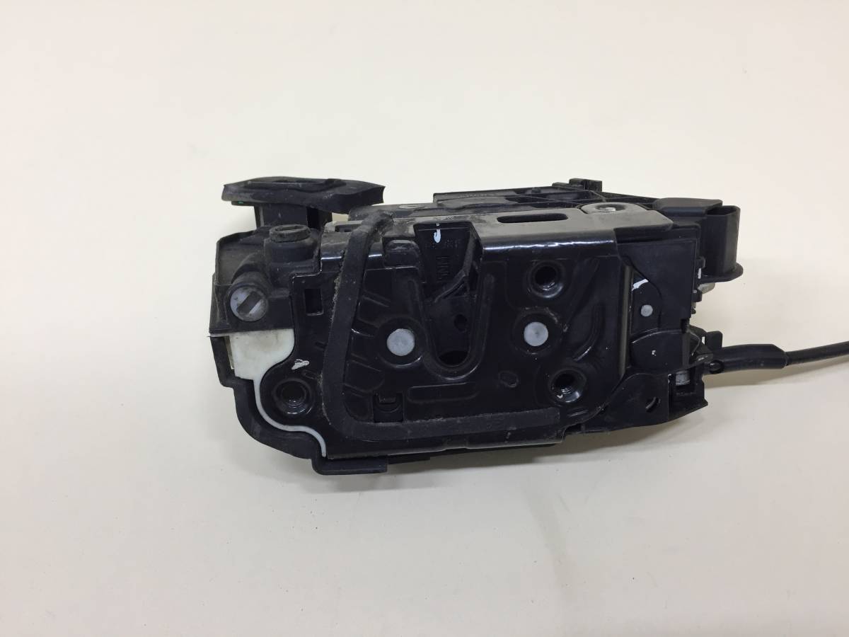 Замок двери задней левой Volkswagen Polo (MK5) 2011-2020