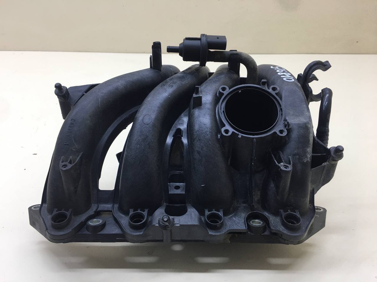 Коллектор впускной Volkswagen Polo (MK5) 2011-2020