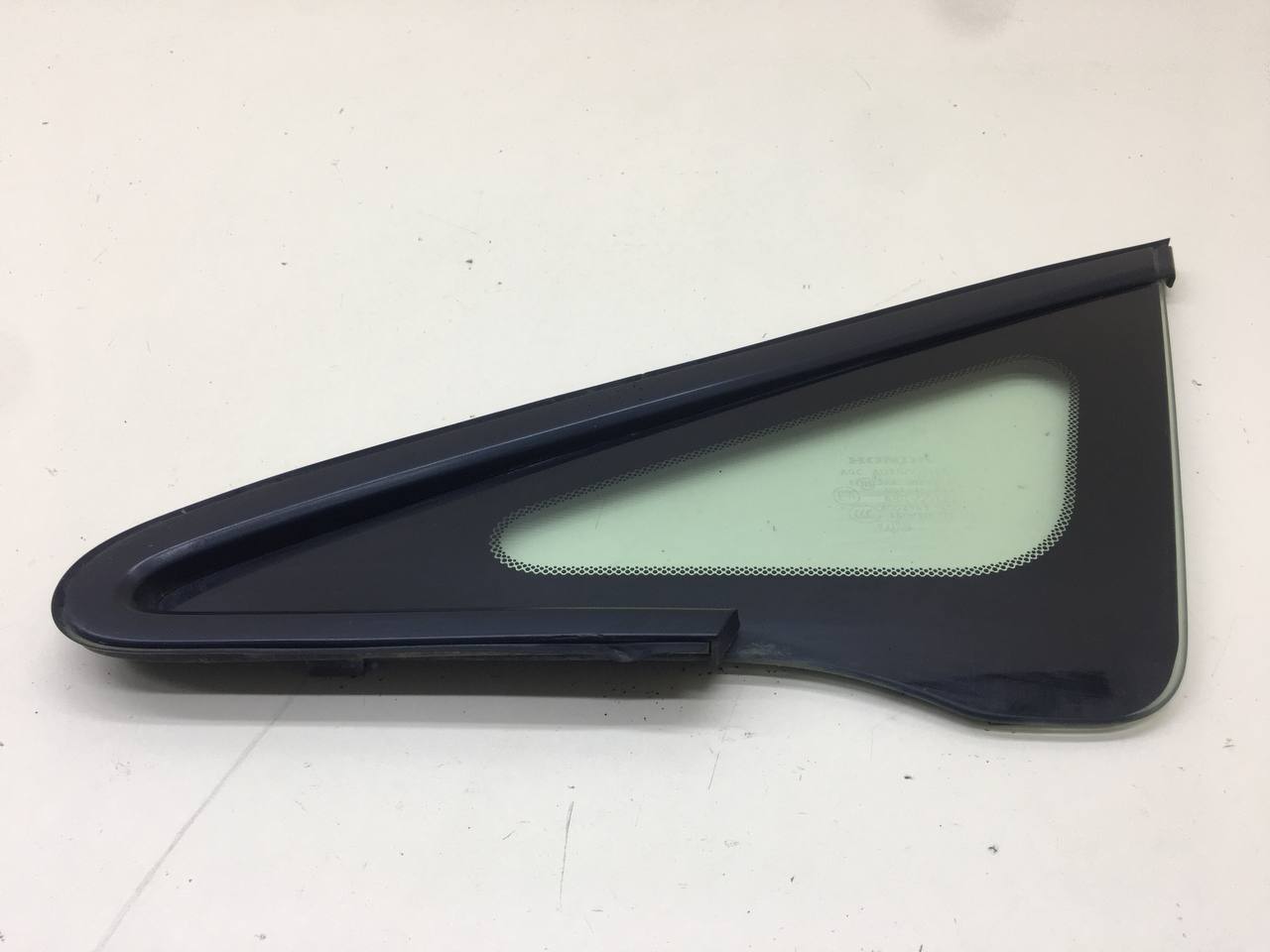 Стекло кузовное глухое левое Honda Civic 4D 2006-2012