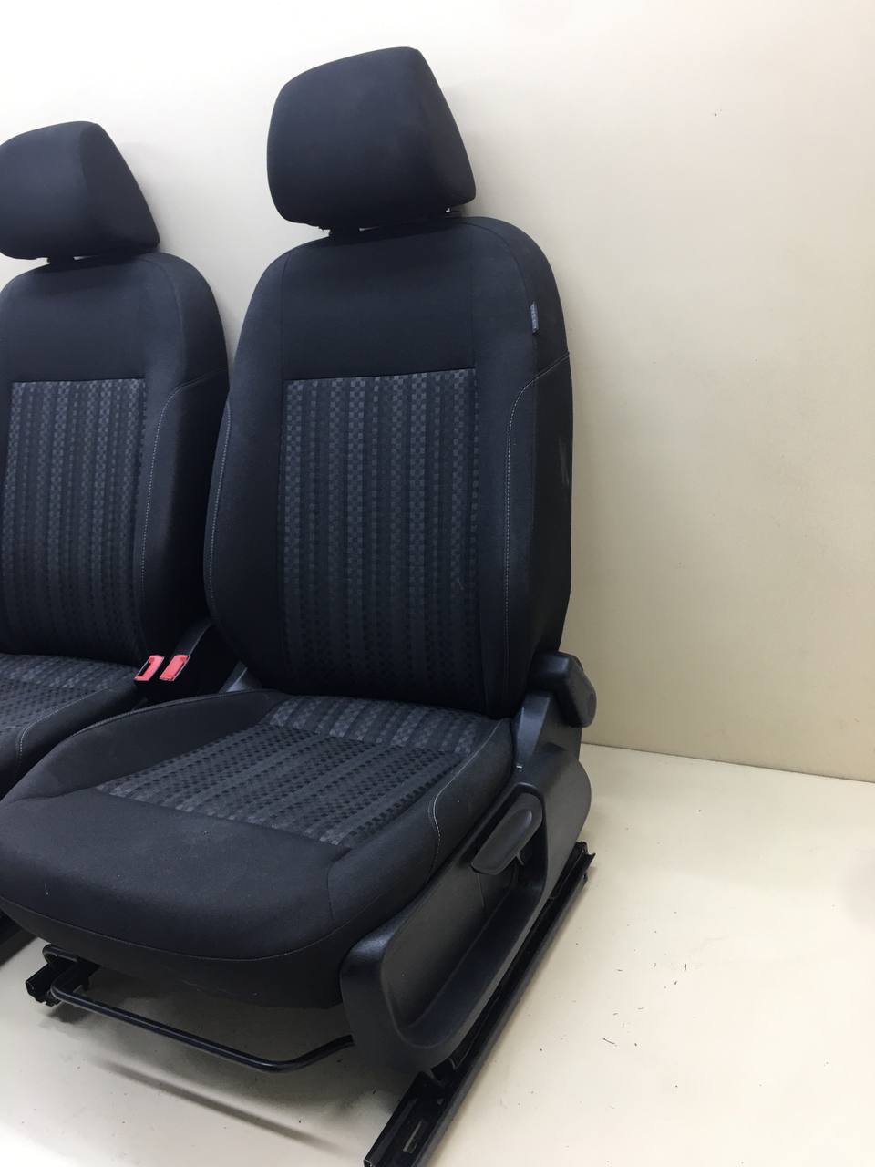 Сиденье (комплект) Volkswagen Polo (MK5) 2011-2020 Сиденье (комплект) Volkswagen Polo (MK5) 2011-2020