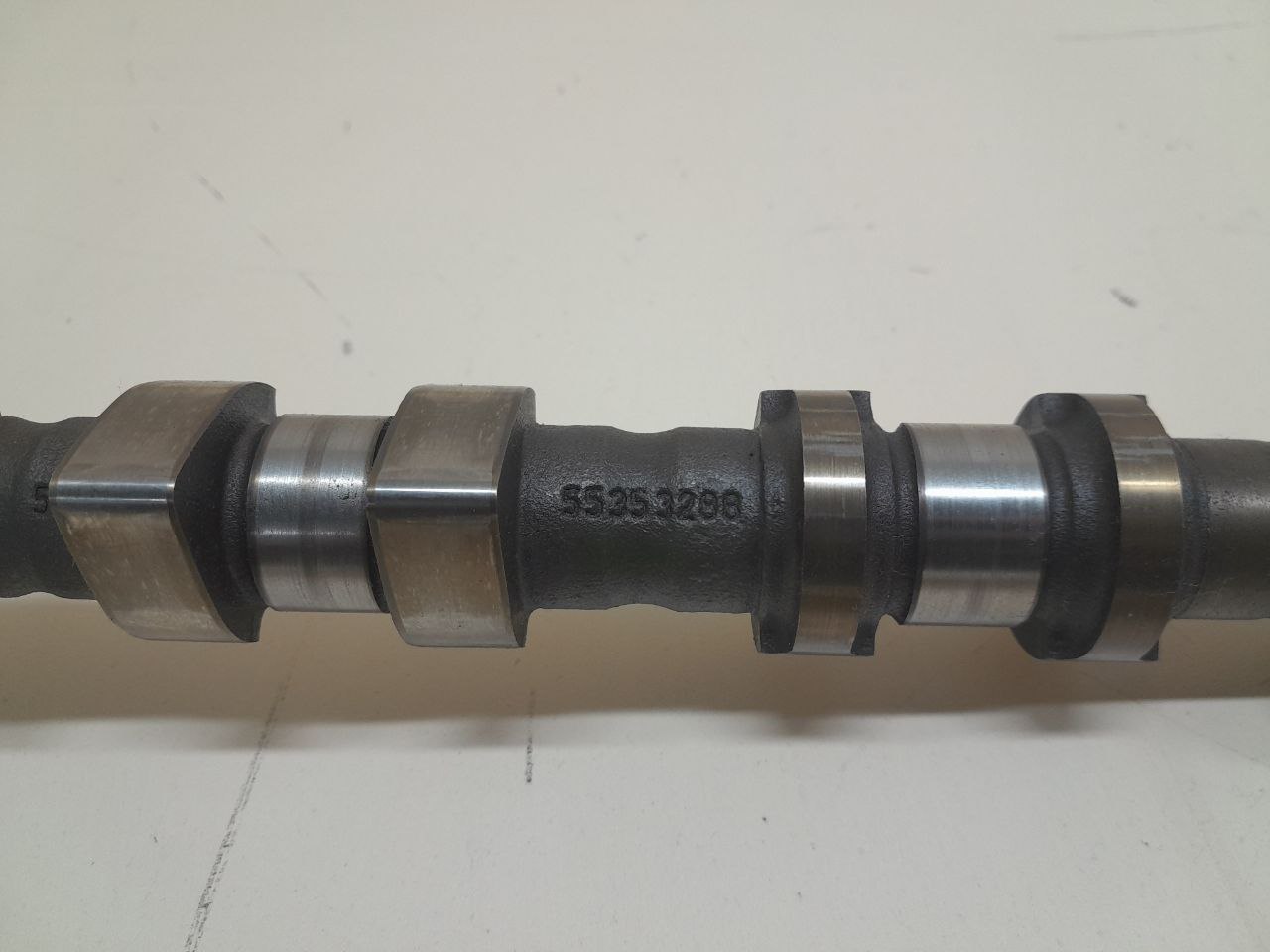 Распредвал впускной Chevrolet Cruze (J300) 2009-2016 Распредвал впускной Chevrolet Cruze (J300) 2009-2016