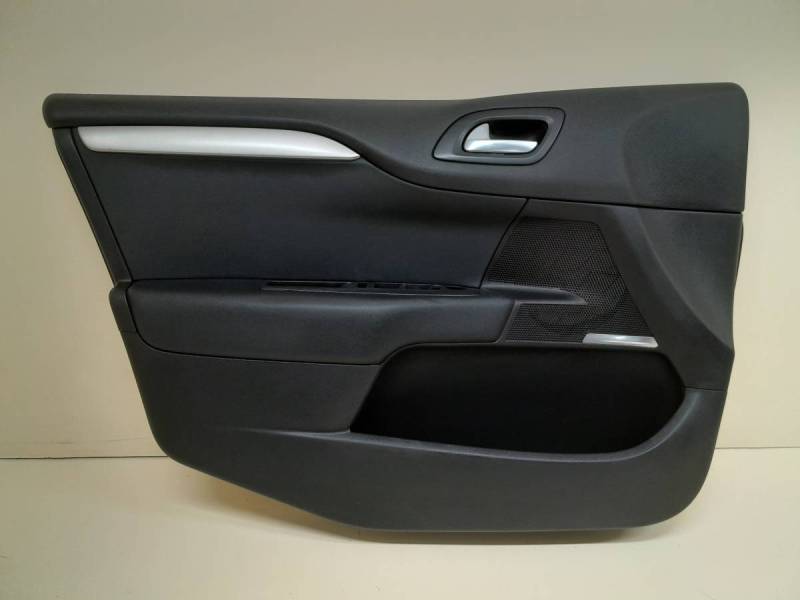 Обшивка двери передней левой Citroen C4 2011>