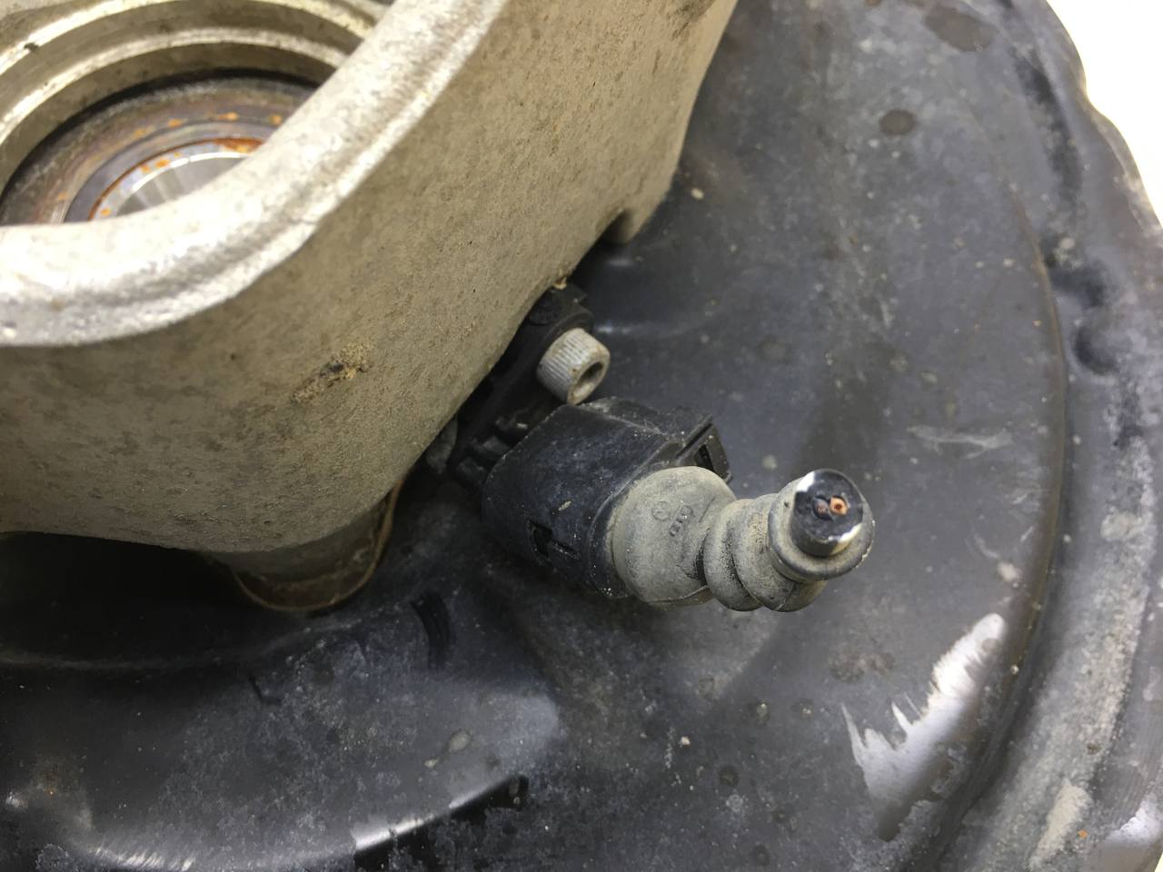 Кулак поворотный задний левый Volkswagen Tiguan (5N1) 2007-2011