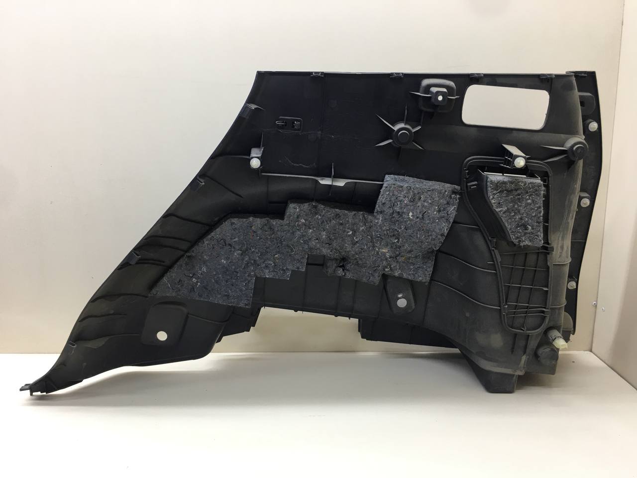 Обшивка багажника Toyota Rav 4 (A30) 2006-2013