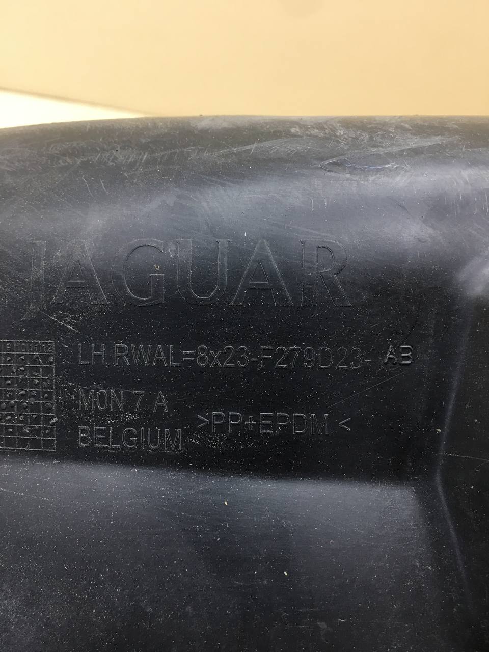 Локер задний левый Jaguar XF 2007-2015