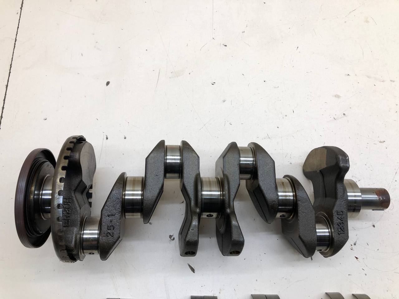 Коленвал Nissan Qashqai (J10) 2006-2013 Коленвал Nissan Qashqai (J10) 2006-2013