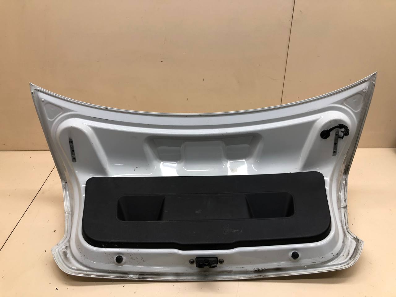 Крышка багажника Volkswagen Polo (MK5) 2011-2020 Крышка багажника Volkswagen Polo (MK5) 2011-2020