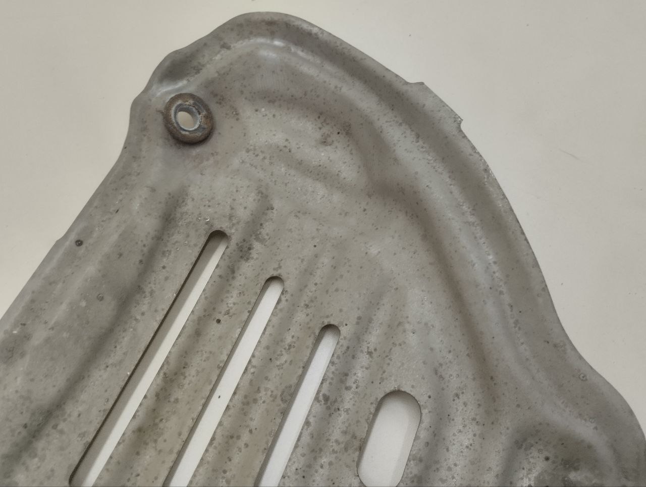 Экран тепловой Toyota Rav 4 (A30) 2006-2013 Экран тепловой Toyota Rav 4 (A30) 2006-2013