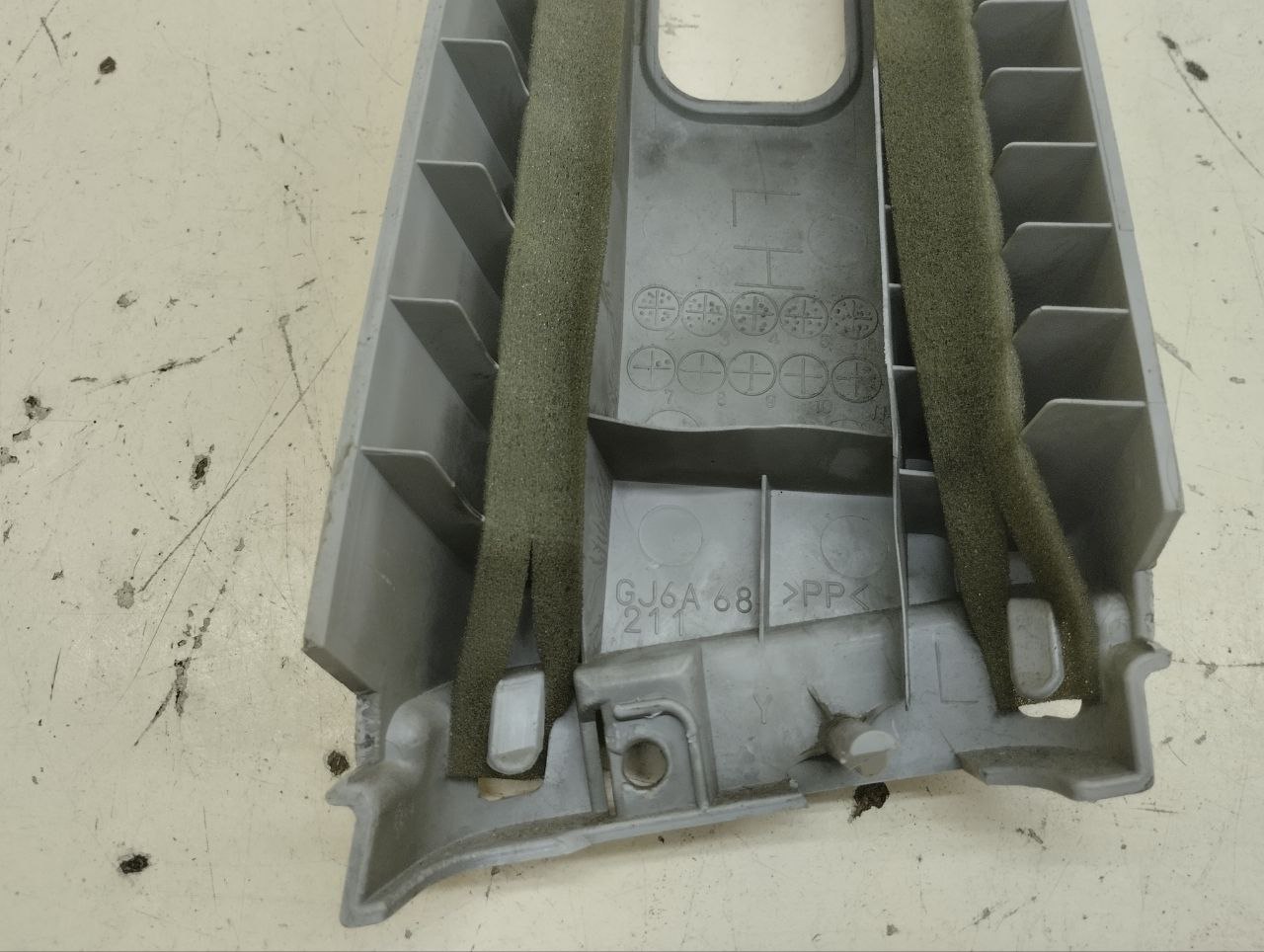Обшивка стойки Mazda Mazda 6 (GG) 2002-2007 Обшивка стойки Mazda Mazda 6 (GG) 2002-2007