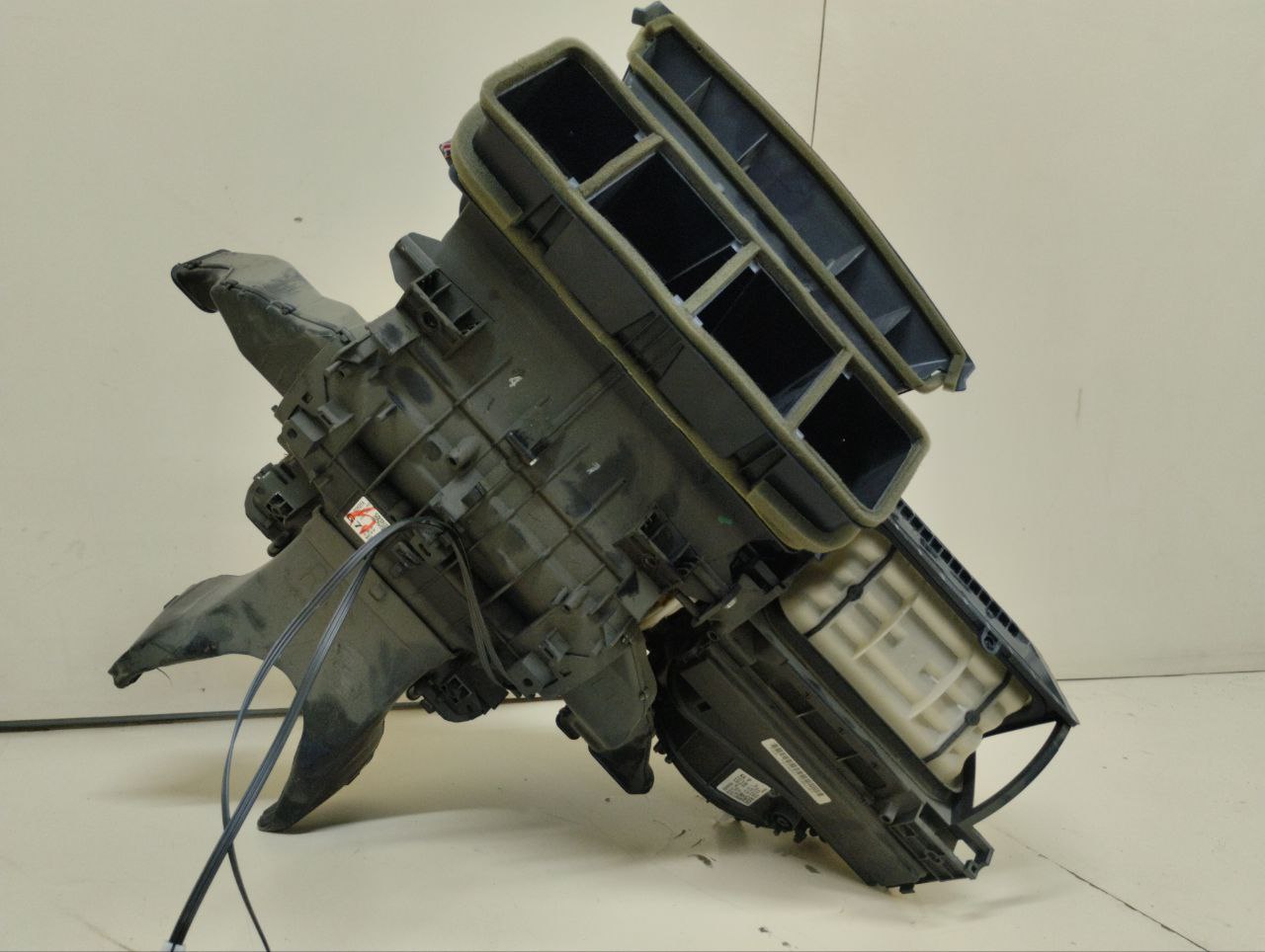 Корпус отопителя Toyota Auris (E150) 2006-2012 Корпус отопителя Toyota Auris (E150) 2006-2012