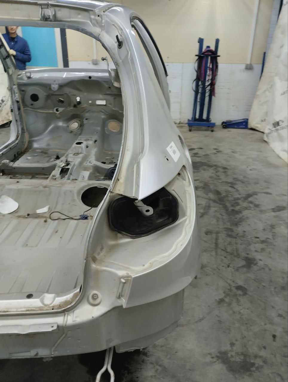 Крыло заднее правое Peugeot 206 1998-2012