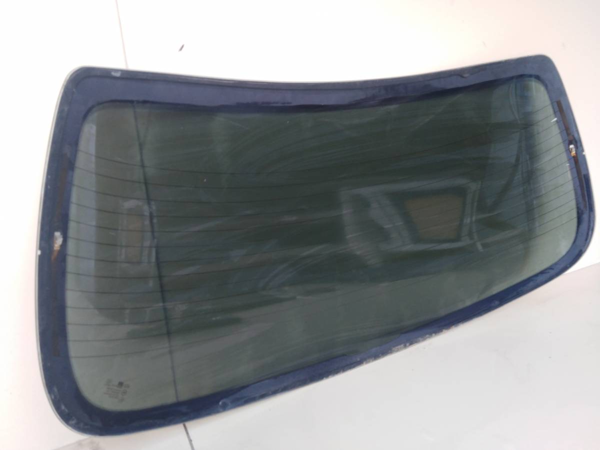 Стекло заднее Kia Spectra (SD) 2004-2011