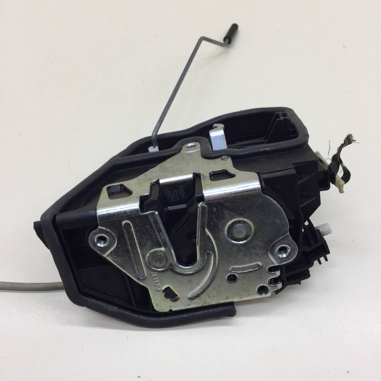 Замок двери передней левой BMW 3-series E92/E93 2006-2012