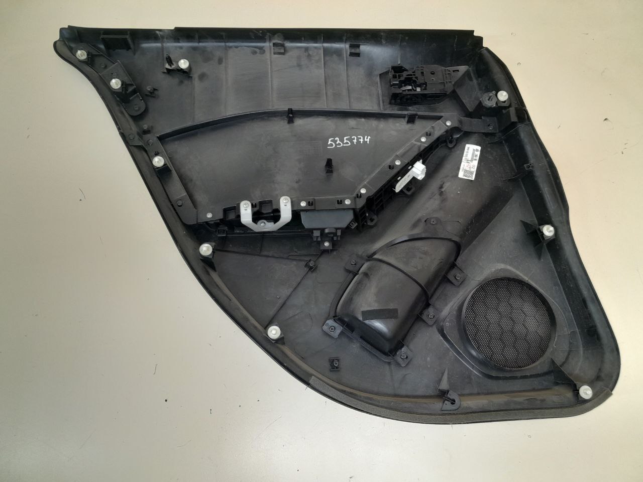 Обшивка двери задней правой Mazda Mazda 3 (BM) 2013-2016