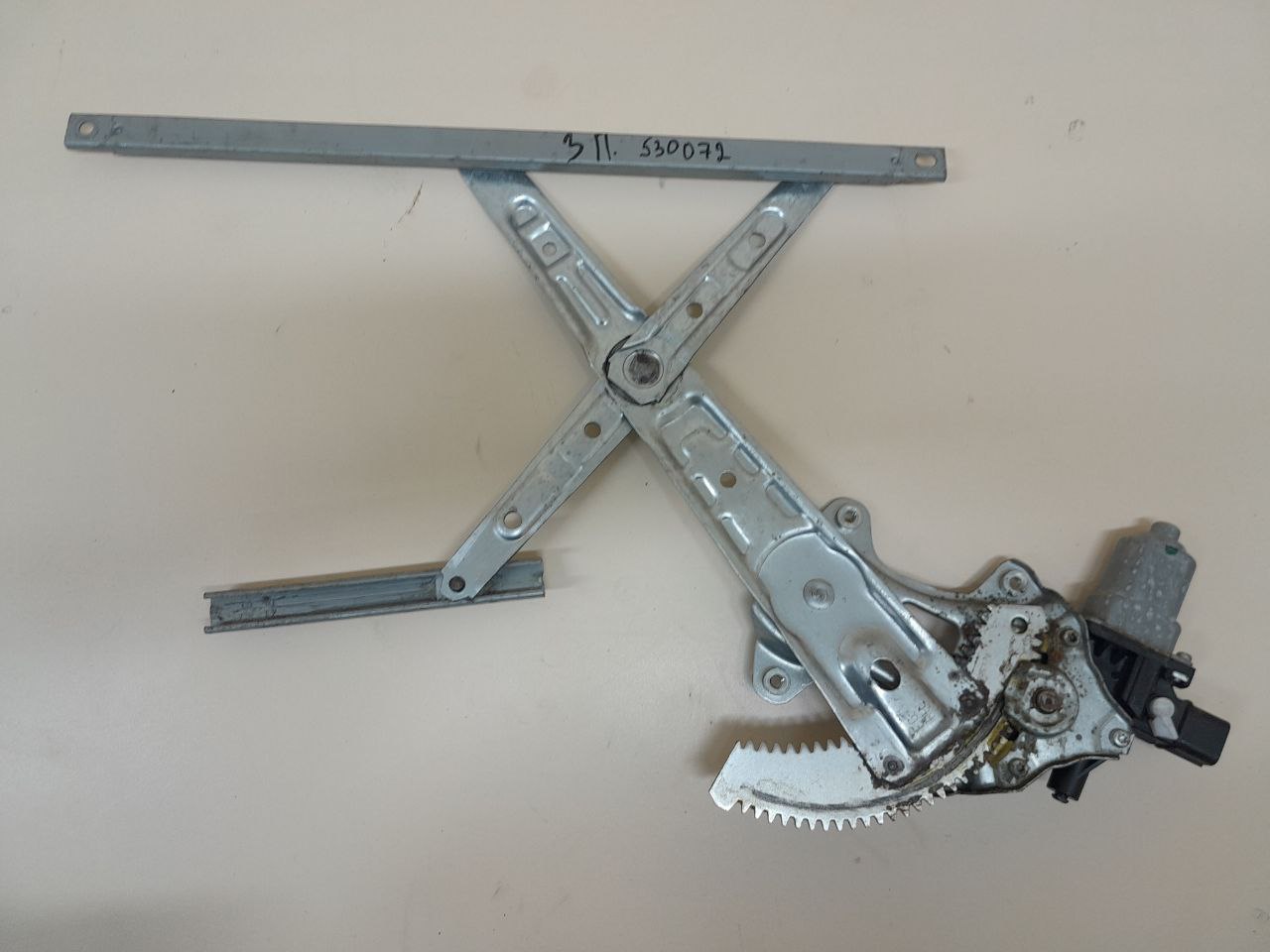 Стеклоподъемник электр. задний правый Mitsubishi Outlander (GF) 2012>