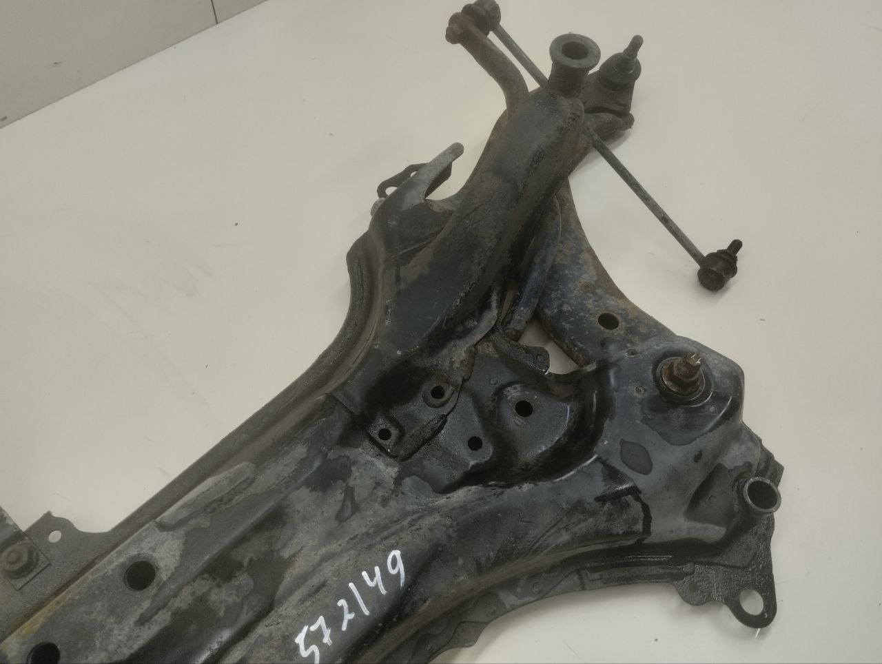 Балка подмоторная Toyota Auris (E150) 2006-2012 Балка подмоторная Toyota Auris (E150) 2006-2012