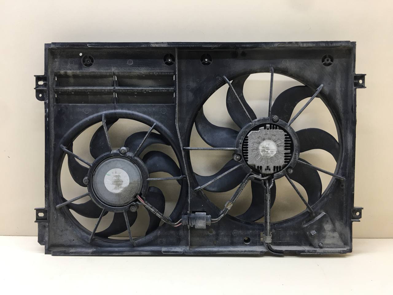 Диффузор вентилятора Volkswagen Tiguan (5N1) 2007-2011