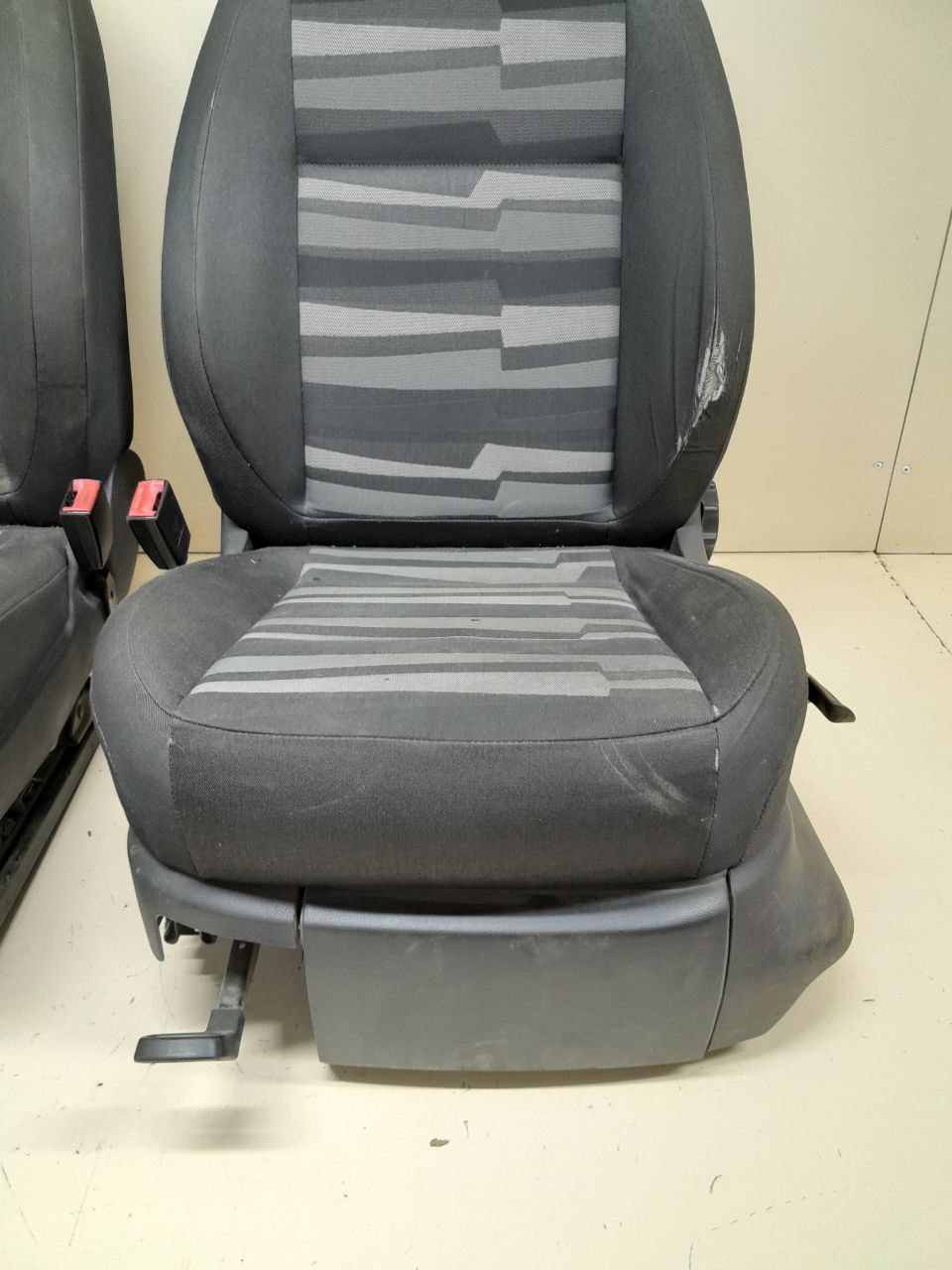 Сиденье (комплект) Skoda Fabia (5J) 2007-2014 Сиденье (комплект) Skoda Fabia (5J) 2007-2014
