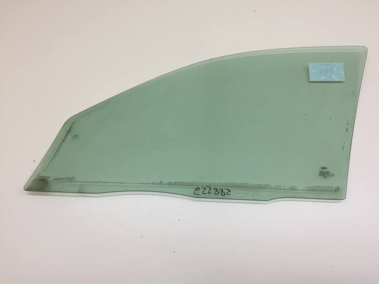 Стекло двери передней правой Ford Mondeo 3 2000-2007