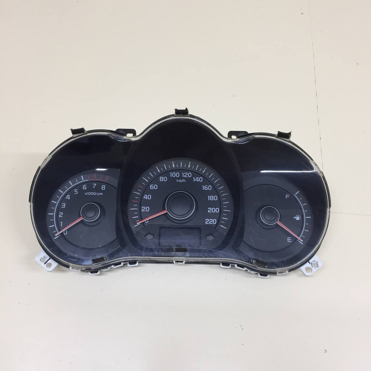 Панель приборов Kia Rio 3 (QB) 2011-2017 Панель приборов Kia Rio 3 (QB) 2011-2017