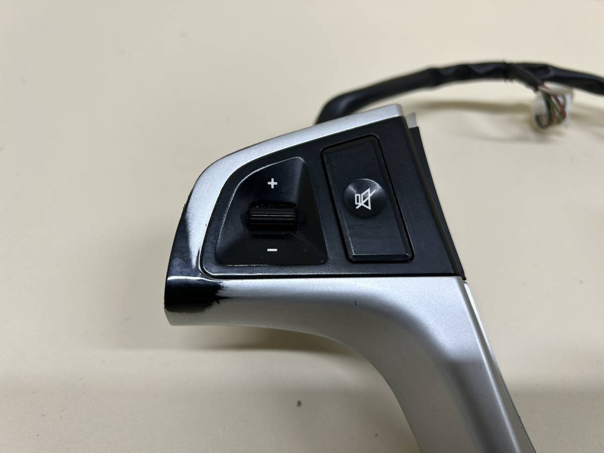 Кнопка многофункциональная Hyundai Solaris (RB) 2010-2017 Кнопка многофункциональная Hyundai Solaris (RB) 2010-2017