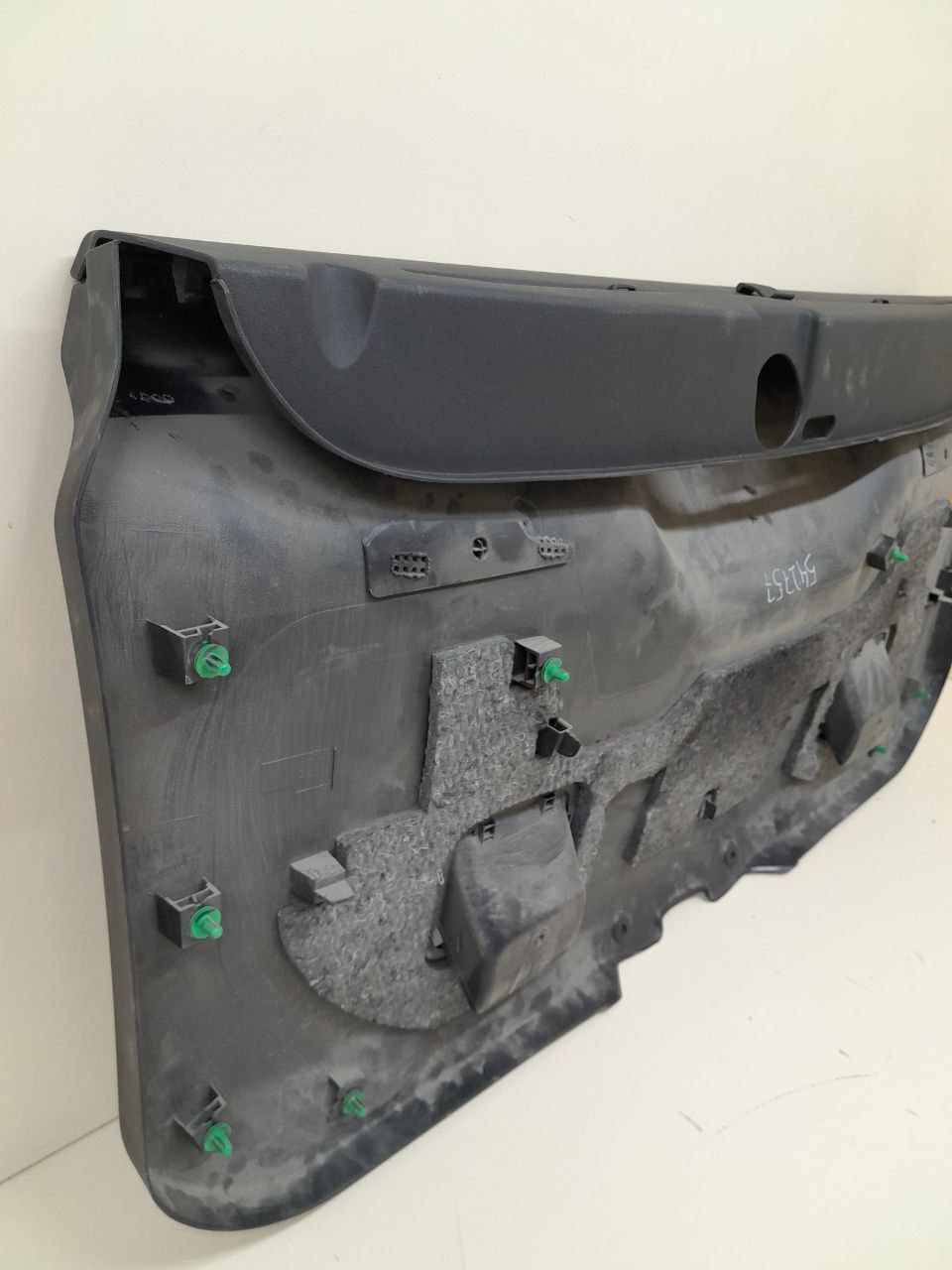 Обшивка двери багажника Citroen Grand C4 Picasso 2006-2014 Обшивка двери багажника Citroen Grand C4 Picasso 2006-2014