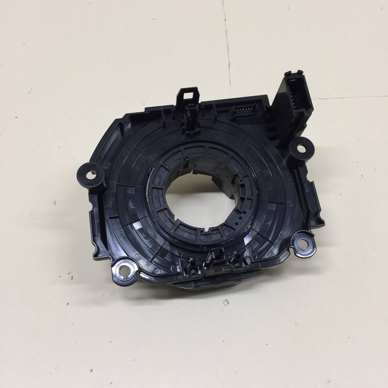 Механизм подрулевой для SRS (ленточный) BMW X5 F15/F85 2013-2018 Механизм подрулевой для SRS (ленточный) BMW X5 F15/F85 2013-2018