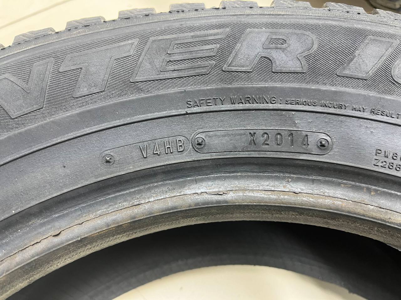 Шины к-кт R16 Зимние шипованные DUNLOP