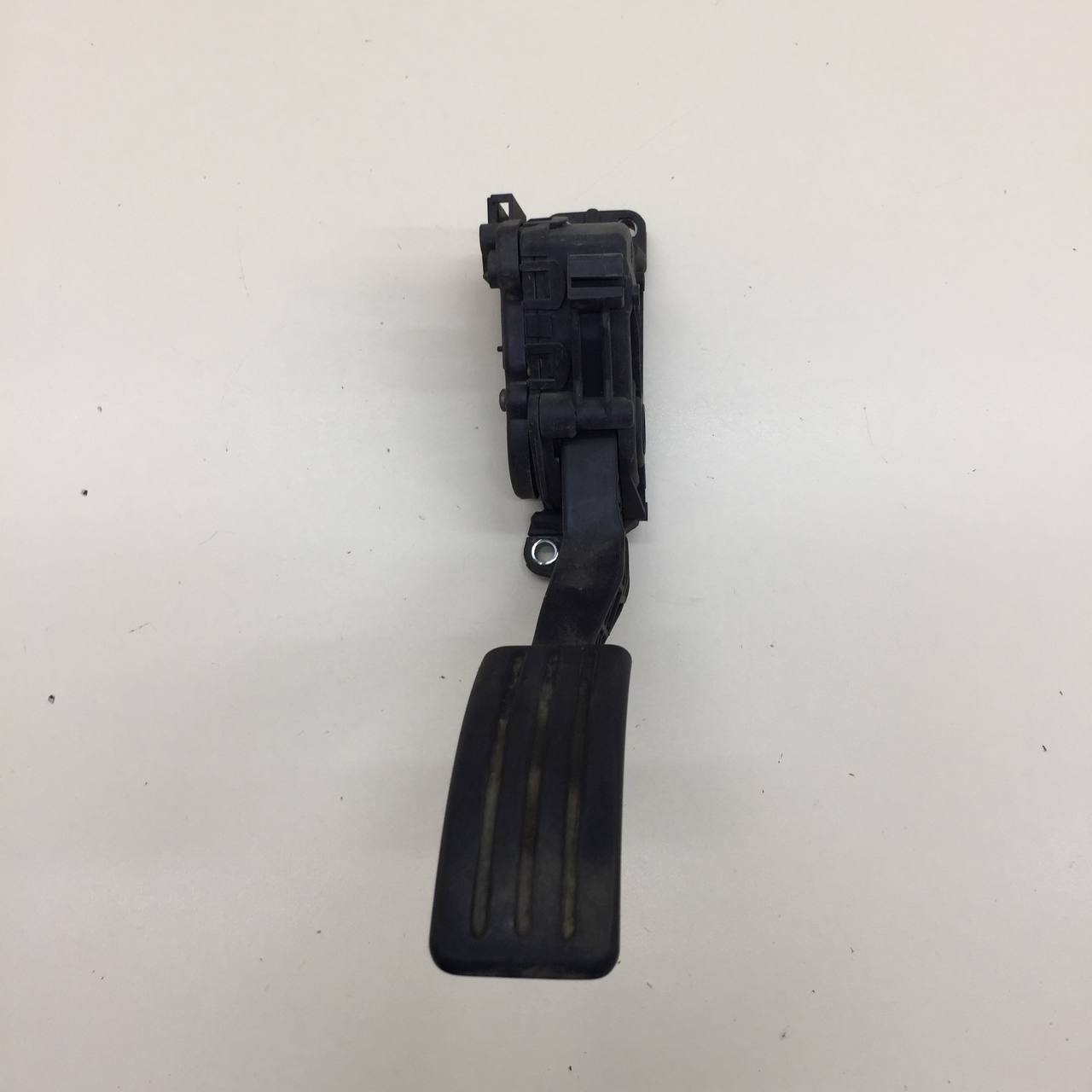 Педаль газа Nissan Almera 3 (G11, G15) 2012>