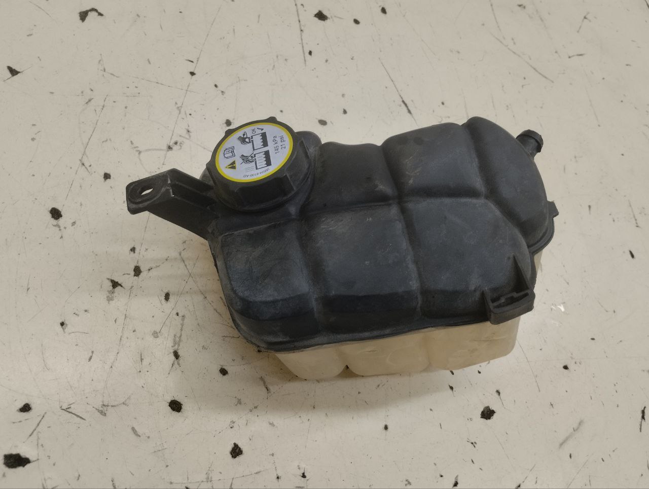 Бачок расширительный Ford Mondeo 4 2007-2015 Бачок расширительный Ford Mondeo 4 2007-2015