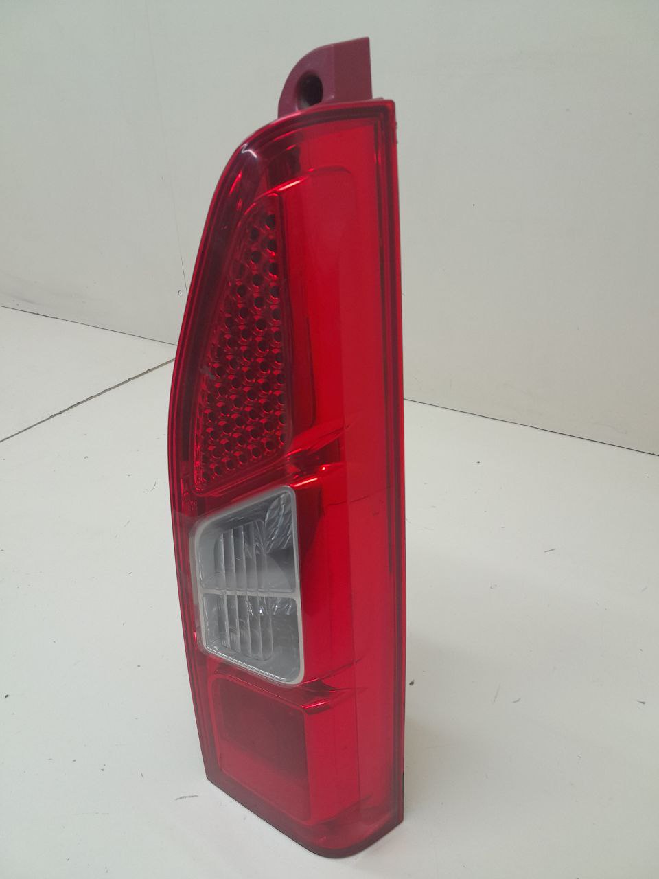 Фонарь задний правый Citroen Berlingo (NEW) (B9) 2008>