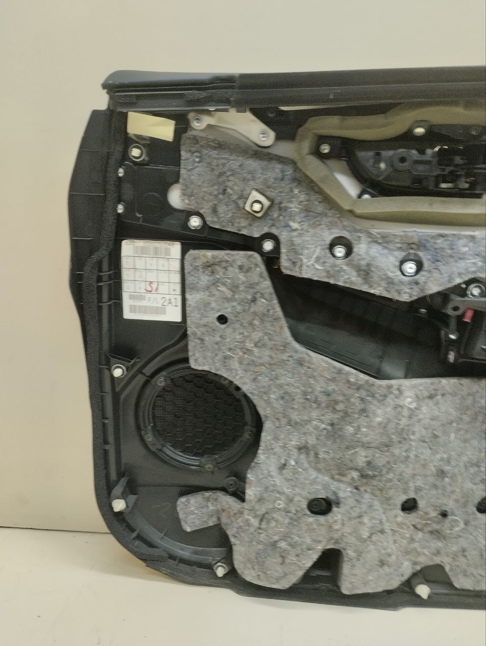 Обшивка двери передней левой Lexus NX 200 (Z10) 2014-2021