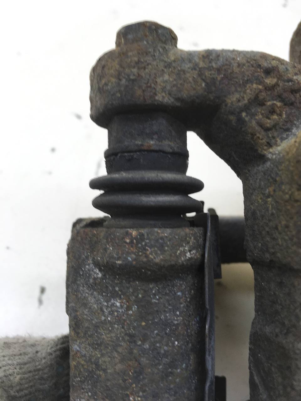 Суппорт передний левый Kia Ceed (JD) 2012-2018