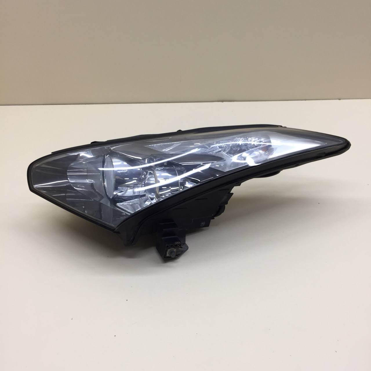Фара левая Nissan GTR (R35) 2008> Фара левая Nissan GTR (R35) 2008>